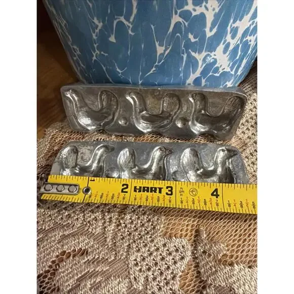 Vintage Pewter Chocolate Candy Ice Cream Mold 3D Hen Chicken Spring Primitive - Picture 3 of 5